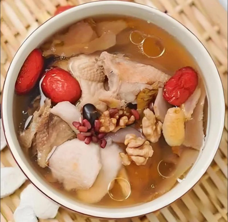 冬瓜荷叶汤：清热解暑的秘密武器